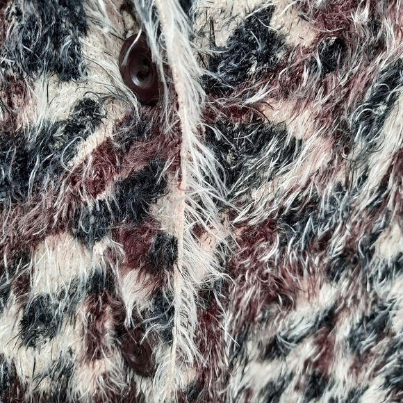 🌟 Ethyl Eyelash Sweater cardigan size medium - Picture 5 of 6